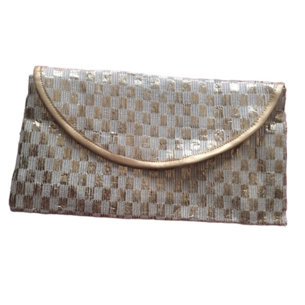 Creme De La Creme Ultimate Gold Classy Clutch
